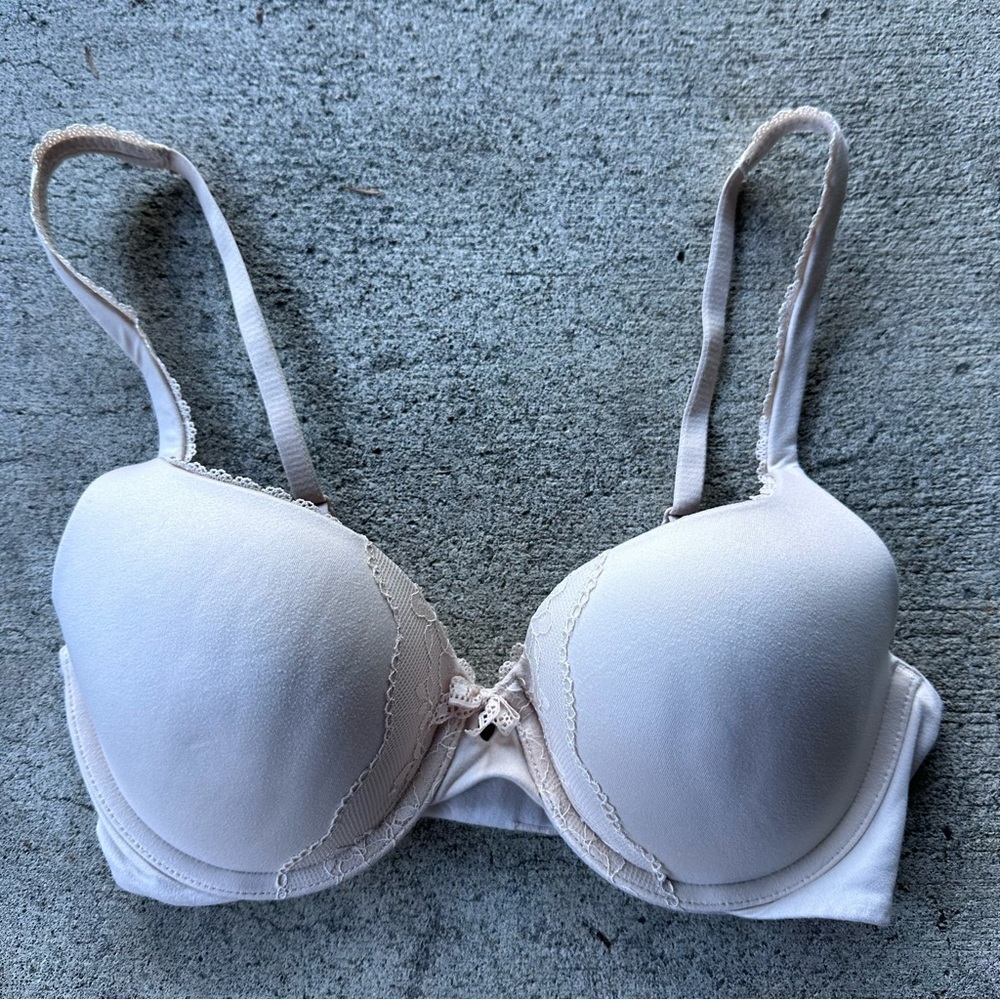 Victorias Secret Body Perfect Shape Bra
